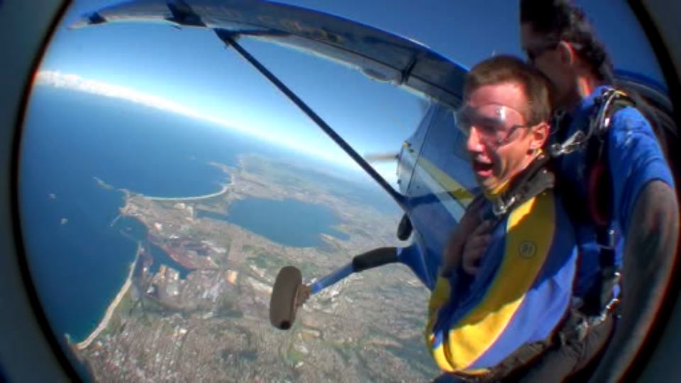 02-clayton-skydive-sydney-2010