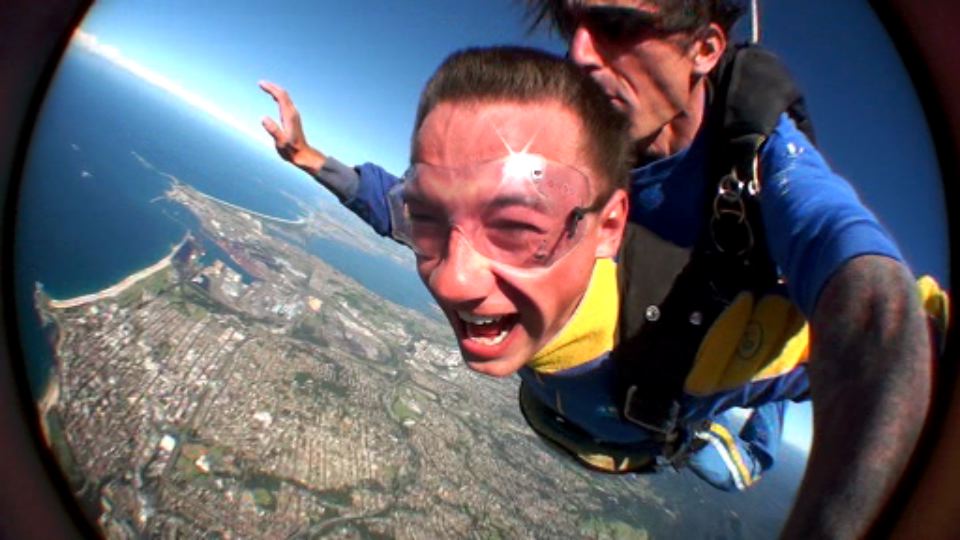 03-clayton-skydive-sydney-2010