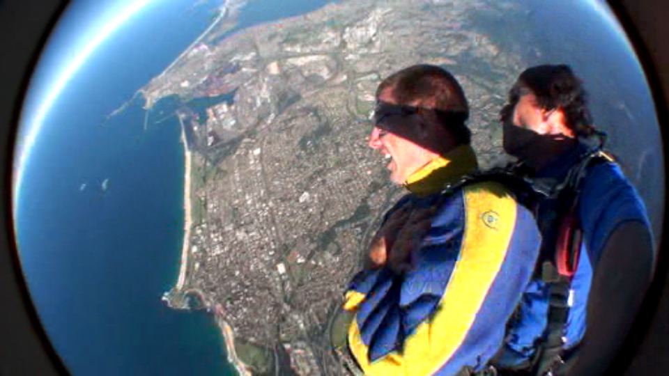 04-clayton-skydive-sydney-2010